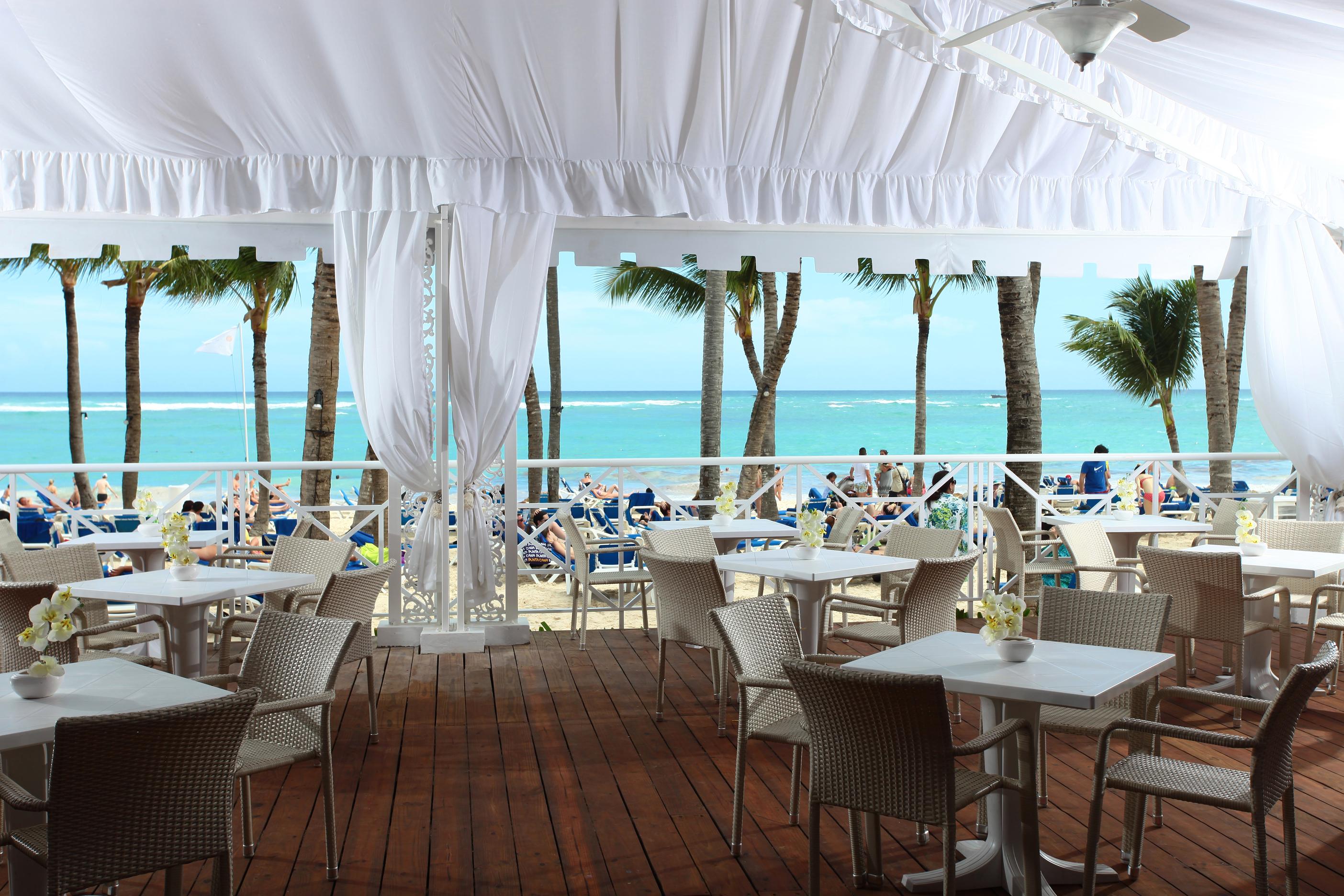 Bahia Principe Grand Bavaro Punta Cana Luaran gambar The Beach Club at The Fontainebleau